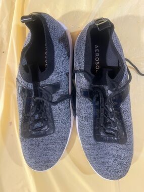 AEROSOLES Men’s Black and Gray Knit Slip-On Sneakers A2